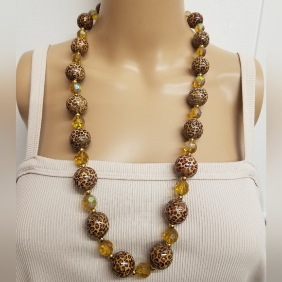 Joan Rivers Jewelry - JOAN RIVERS VINTAGE CHETTAH PRINT & AURORA BOREALIS CRYSTAL BEAD NECKLACE